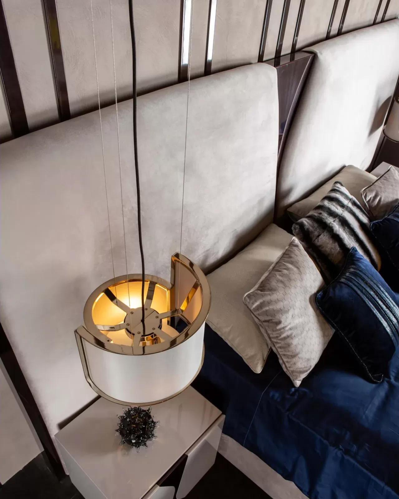 Krypton Nightstand, Epoque Exence collection