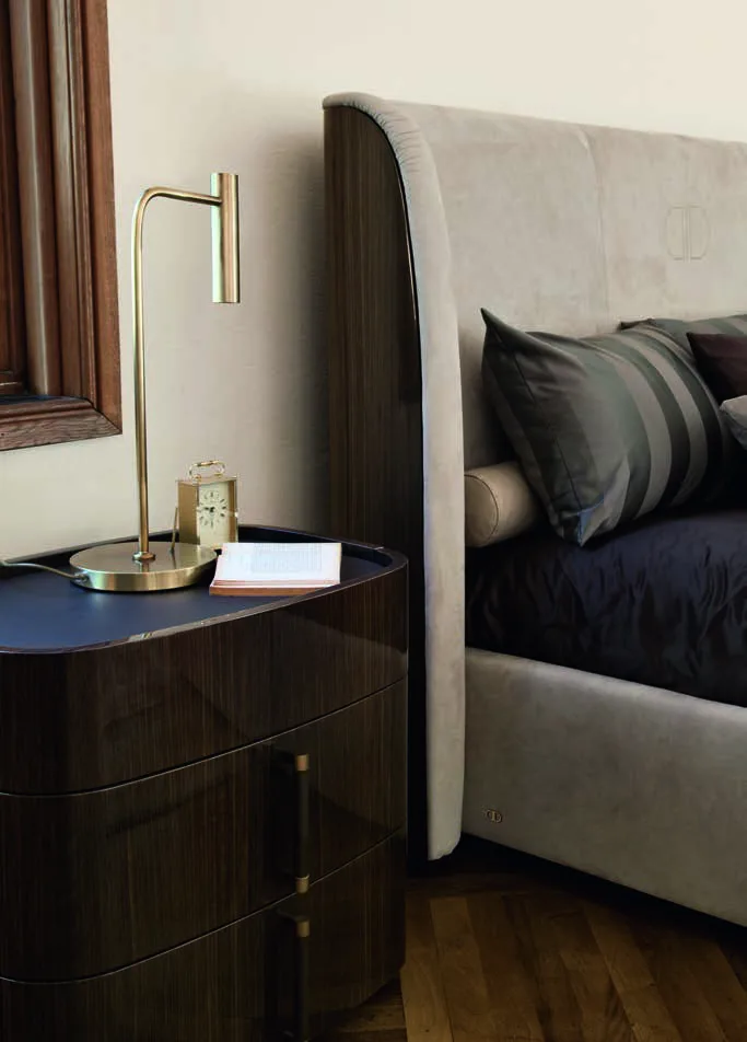 Manhattan bed by Signorini & Coco, high end beds