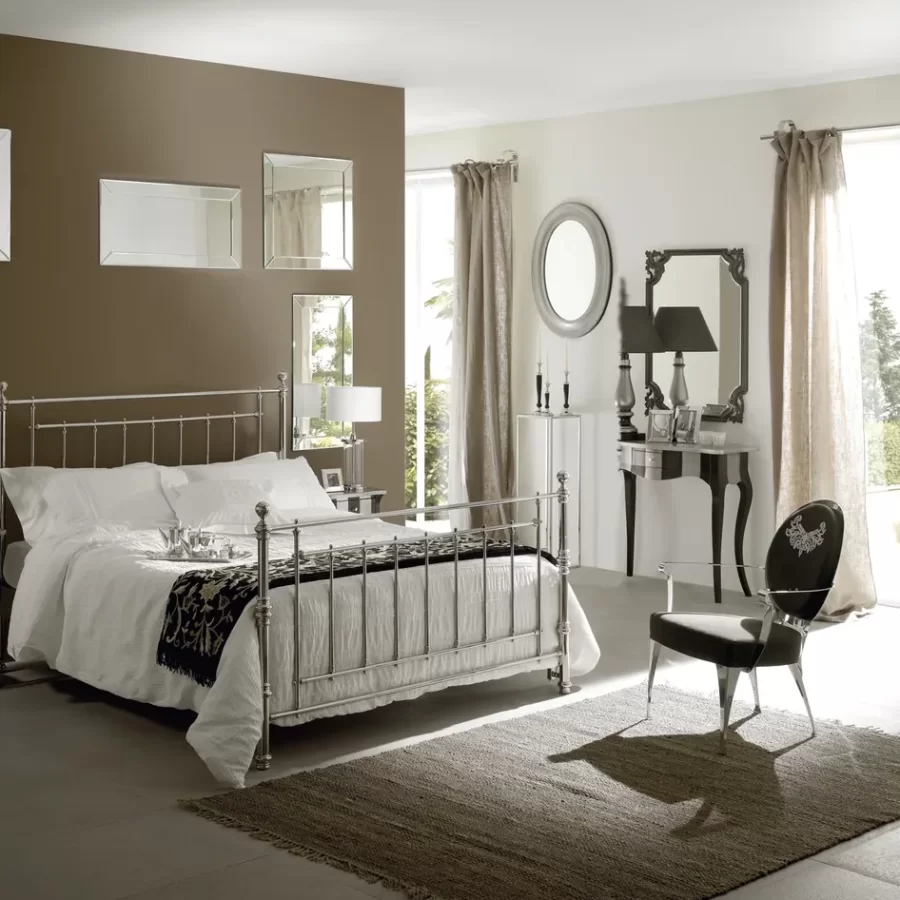 Inglese Bed by Cantori, luxury bed, for 160, 180 or 200 x 200 cm mattresses