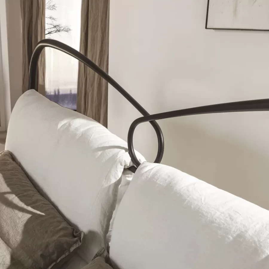 St. Tropez Bed by Cantori, designer bed frames, for 160 or 180 x 200 cm mattresses