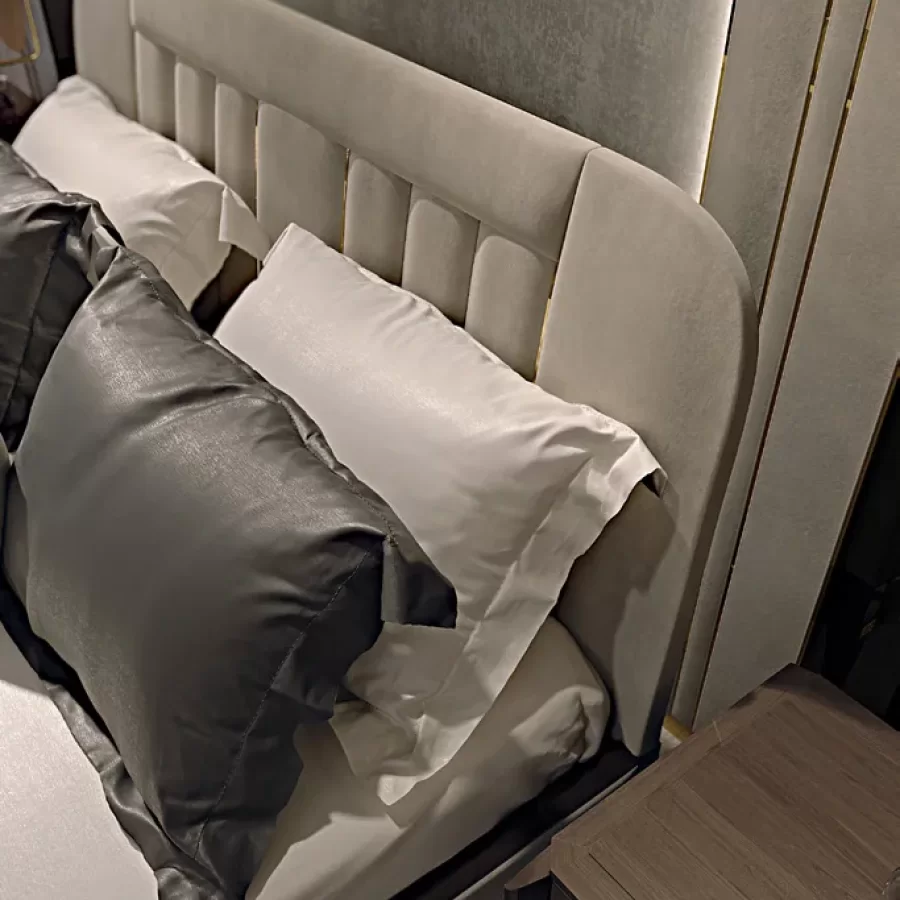 Icon Bed by Francesco Pasi, for a luxury bed set, for a 180 x 200 cm mattress