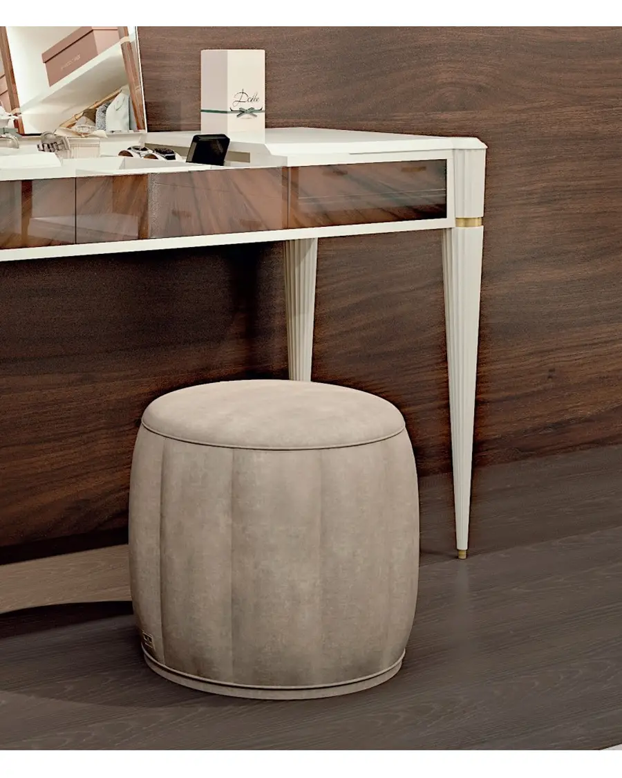 Ellipse small pouf, Francesco Pasi, supplementary photo, photo 1 of 13