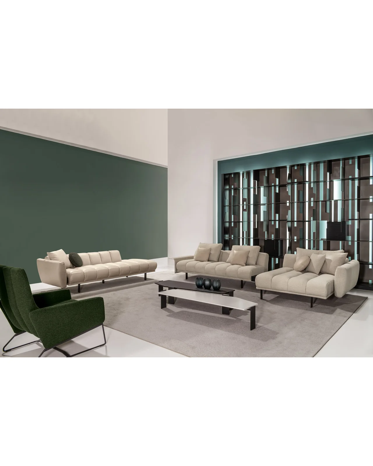 Hong Kong bookcase composition by Cantori, in an interior setting, photo 16 of 17