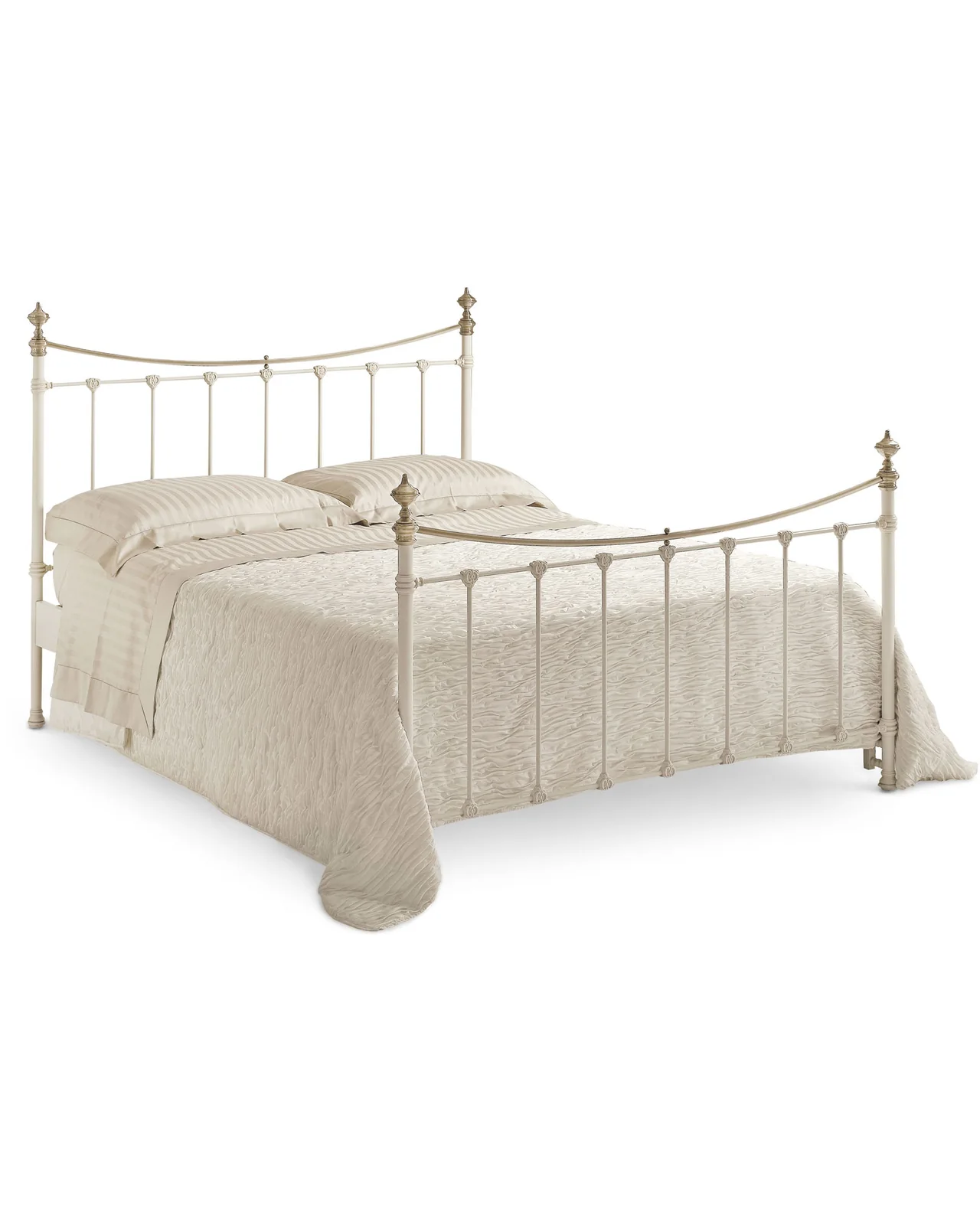 Letto Oliver di Cantori, vista in studio, foto 1 di 4, catalogo Nobili Design