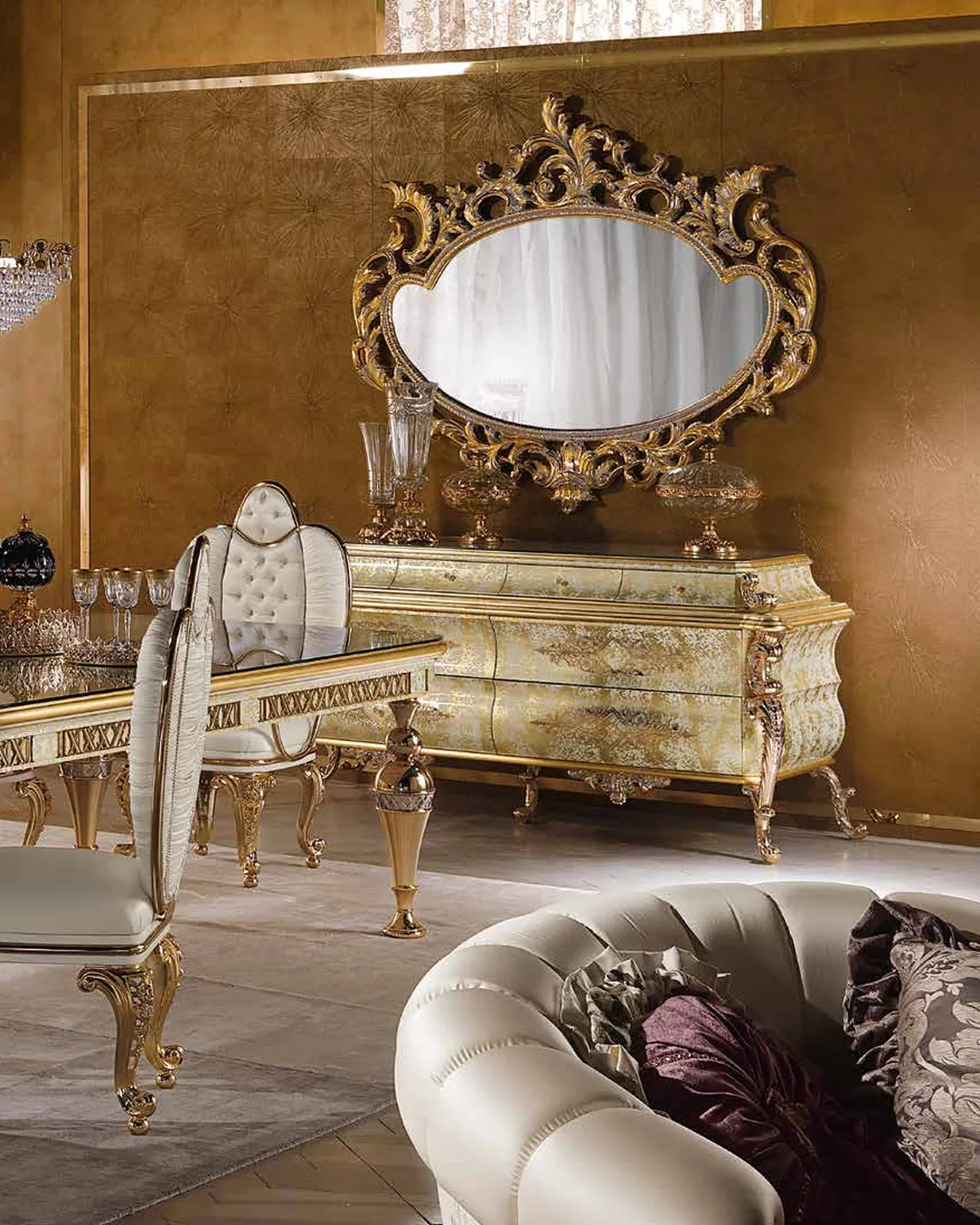 Aida Four-Door Showcase AD019, Cappelletti Aida collection, classic Italian display cabinet in a classic dining room setting, photo 3 of 4