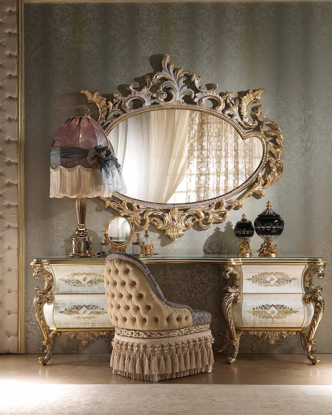 Aida Metal Mirror AD004, Cappelletti Aida collection, classic Italian mirror in a classic bedroom setting, photo 3 of 6