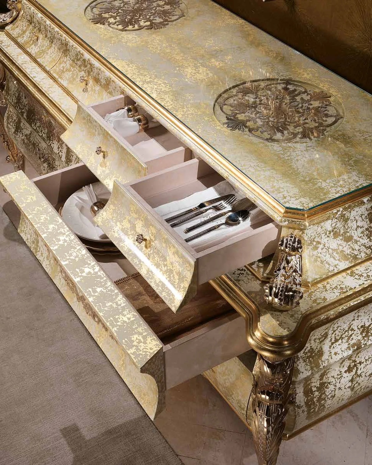 Aida Sideboard AD038, Cappelletti Aida collection, classic Italian sideboard in a classic dining room setting, photo 2 of 4