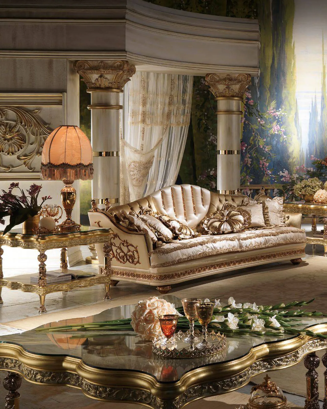 Royal Coffee Table RY074, Cappelletti Royal collection, classic Italian coffee table in a classic living room setting, photo 3 of 3