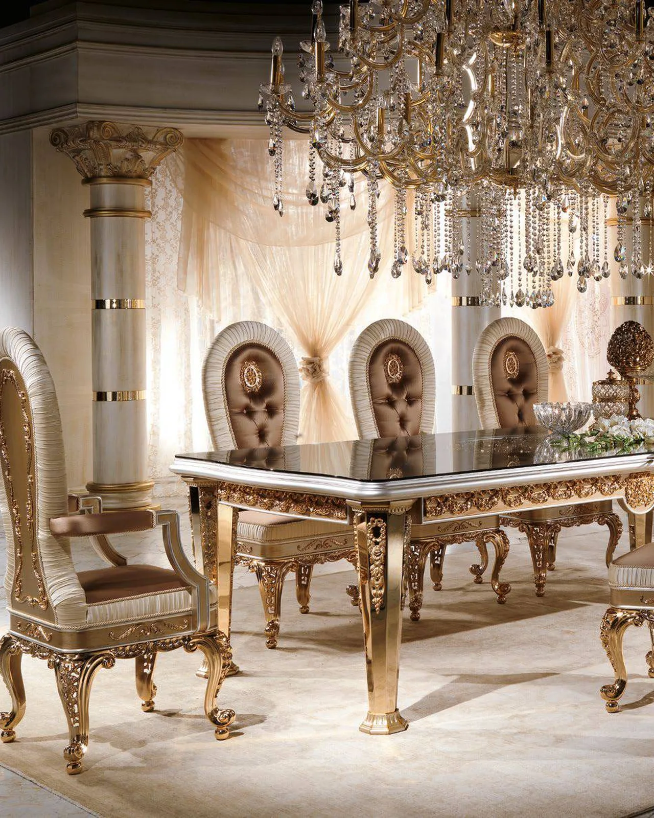 Tavolo da pranzo rettangolare Royal con piano in vetro RY014, collezione Royal di Cappelletti, tavolo da pranzo classico italiano in una sala da pranzo classica, foto 2 di 2