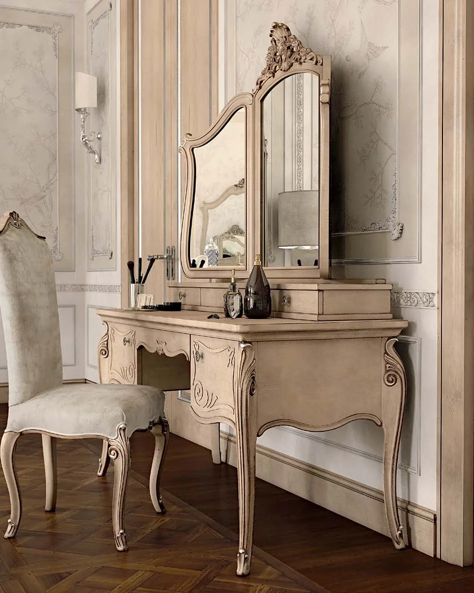 Opera Dressing Table Mirror, Bedroom Furniture, in Cherry veneer on blockboard, Veneto classical Italian style, by Francesco Pasi