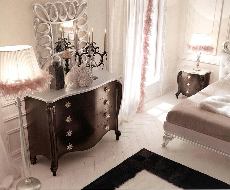 Classic luxury bedroom furniture Charlotte Silver 4