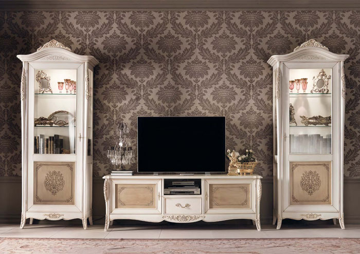 Classic luxury living room showcases Granguardia 5