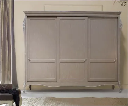 Venere Wardrobe, Italian furniture