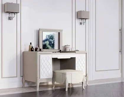 Scrivania toeletta con pouf