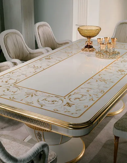 Dining Table, Italian dining table
