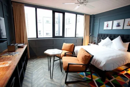 Decorating hotel room Using Professionals as Interior Designers in Ancona 60100